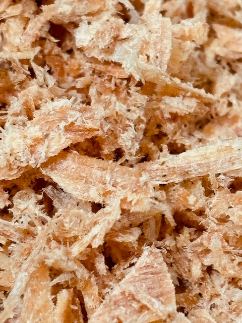 Close up look of the resin rich sawdust!